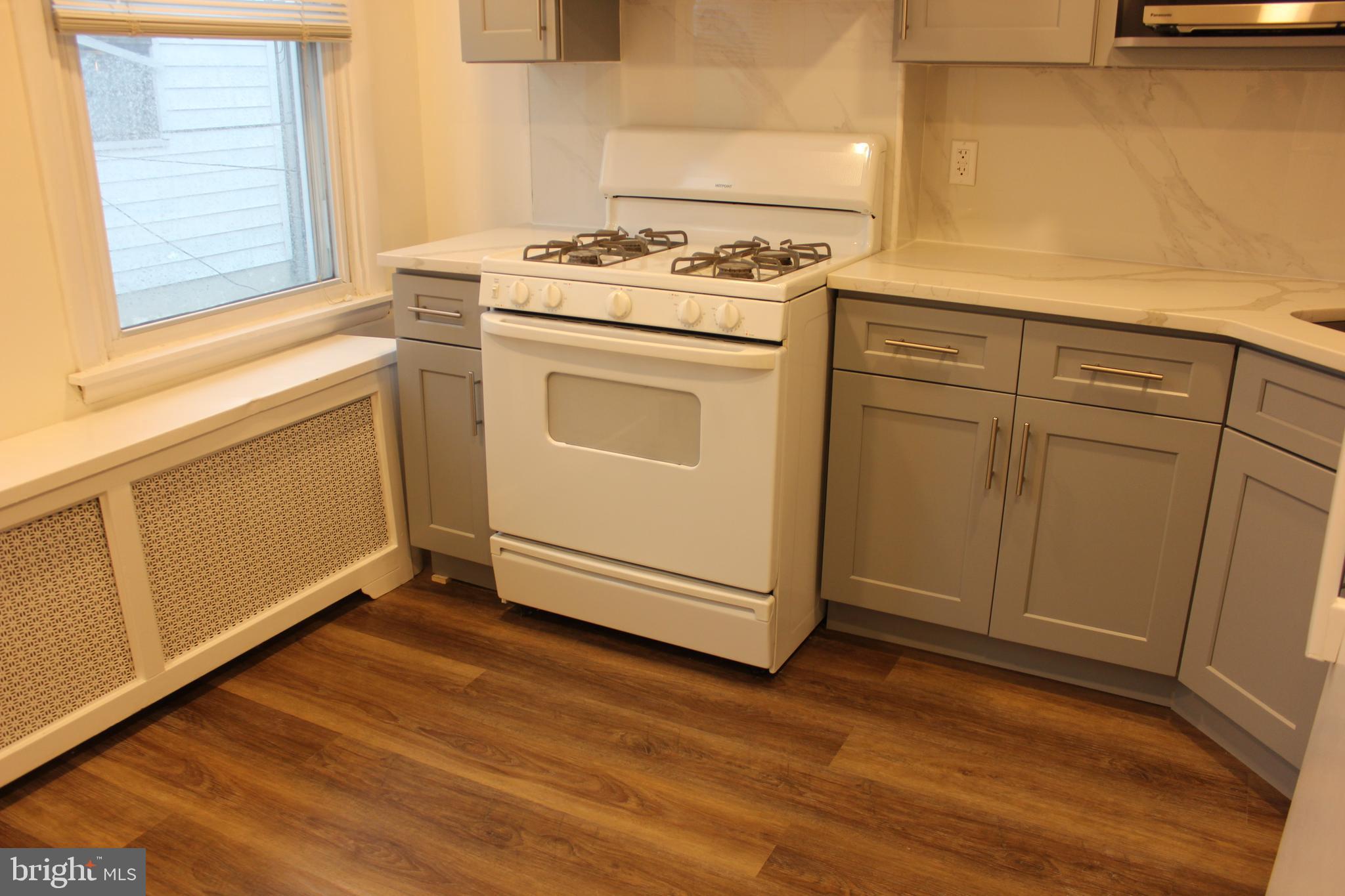 LOWER MOYAMENSING - Residential Lease