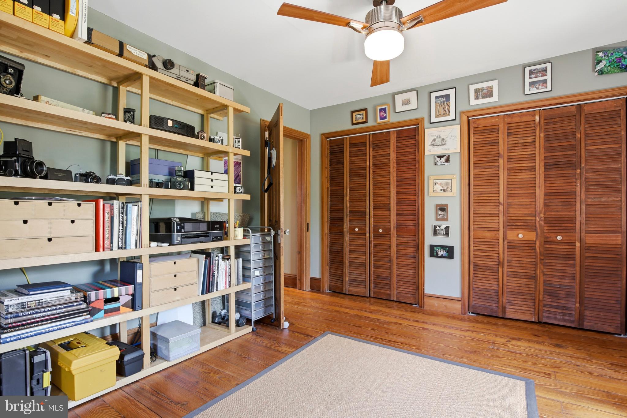 CHESTNUT HILL - Residential