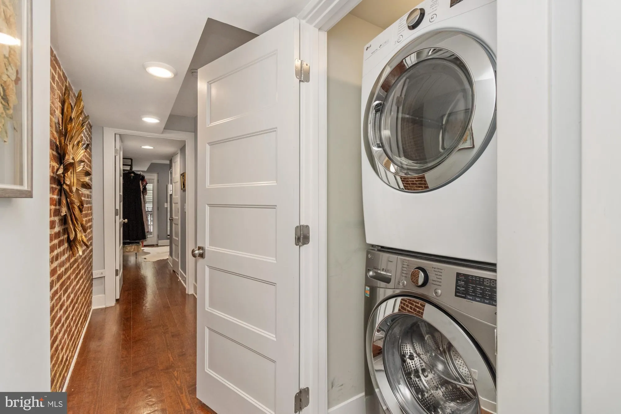 Baltimore, Maryland 21230, United States, 4 Bedrooms Bedrooms, ,4 BathroomsBathrooms,Residential,Pending,140162