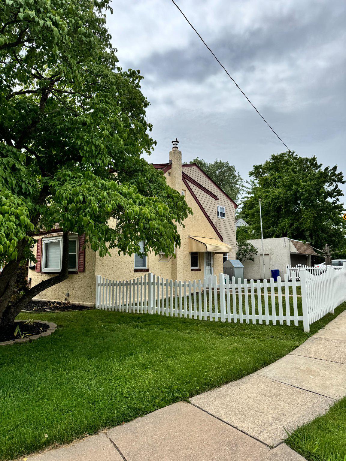 718 PEARL AVENUE