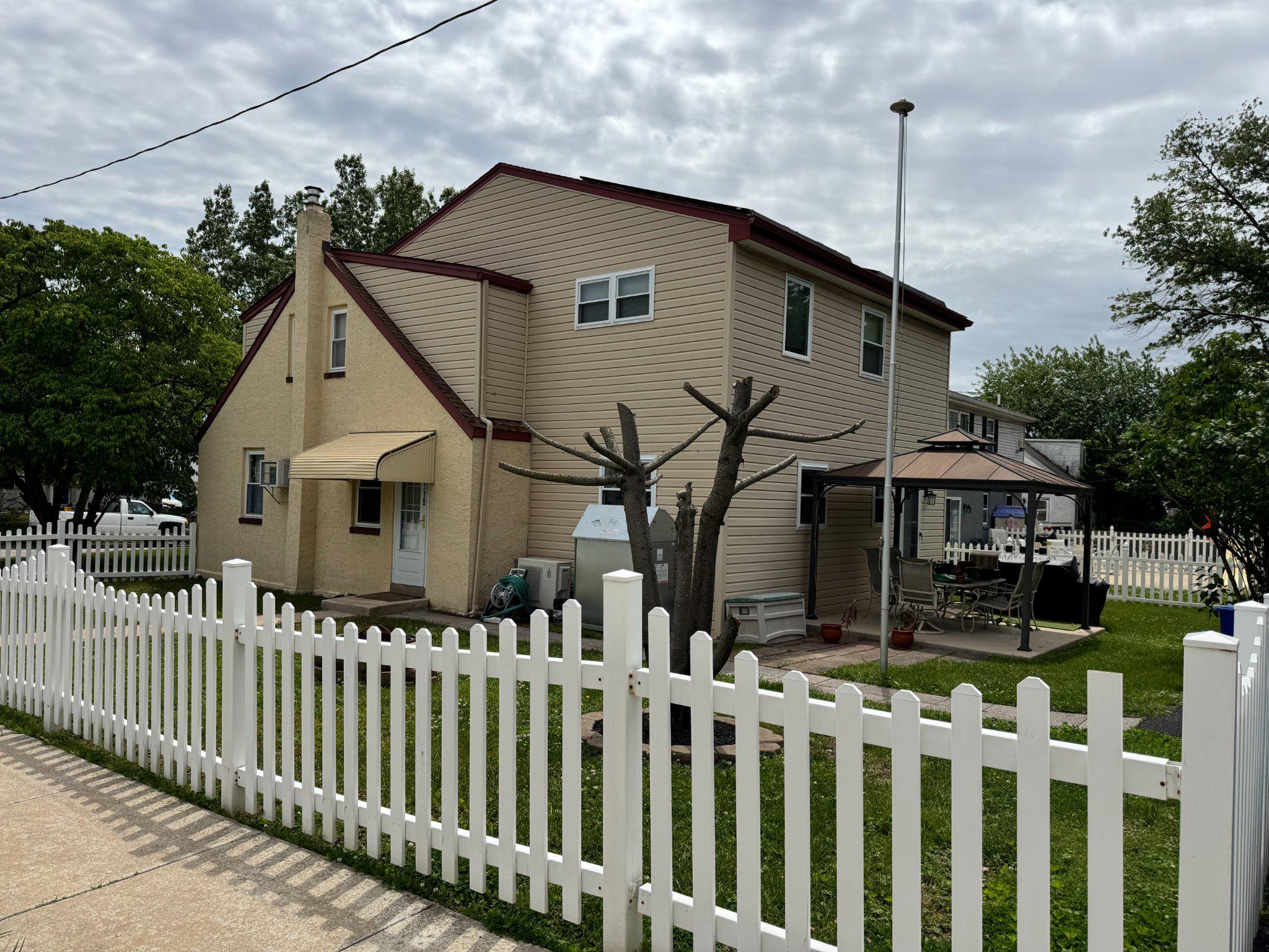 718 PEARL AVENUE