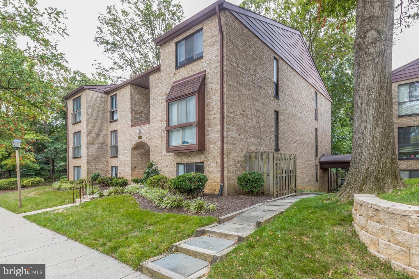 2031 ROYAL FERN COURT 22B