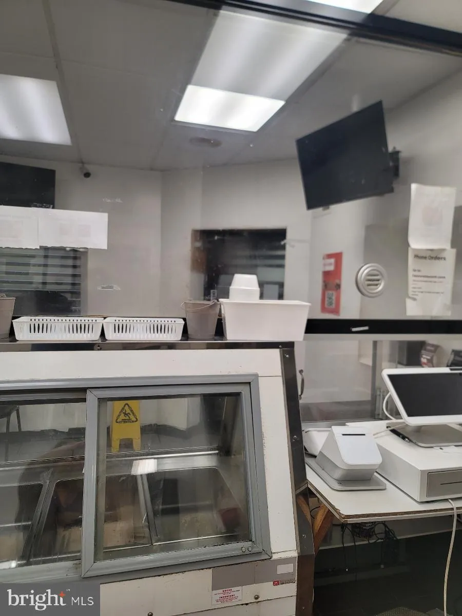 Philadelphia, Pennsylvania 19132, United States, ,Commercial,Active,46721