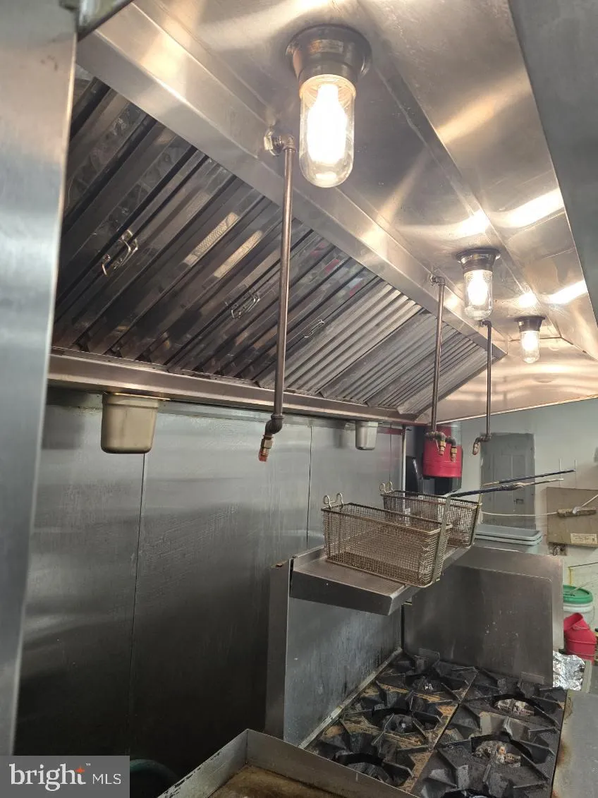 Philadelphia, Pennsylvania 19132, United States, ,Commercial,Active,46721