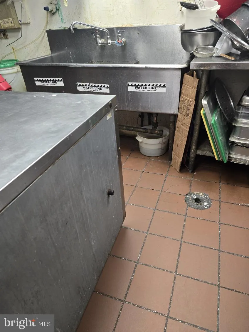 Philadelphia, Pennsylvania 19132, United States, ,Commercial,Active,46721