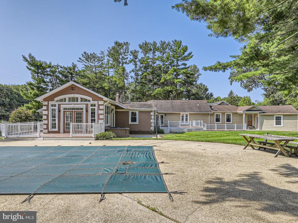 ARUNDEL TERRACE - Residential