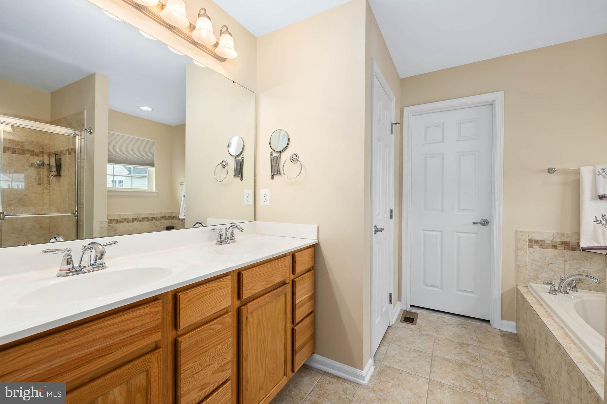 LEES PARKE - Residential