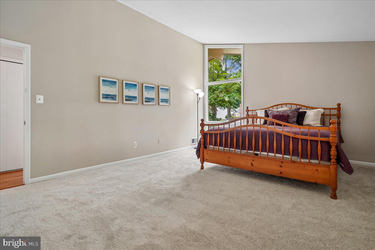 MONTCLAIR - Residential