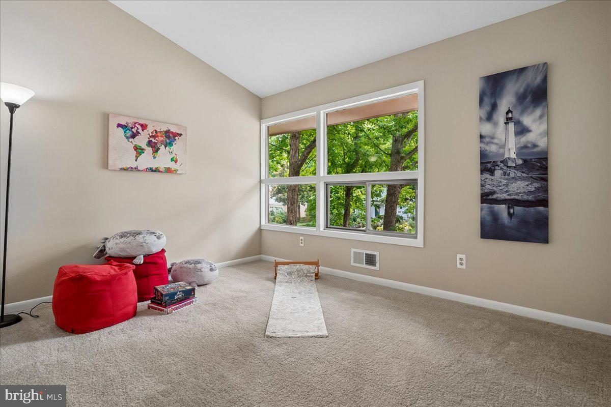 MONTCLAIR - Residential