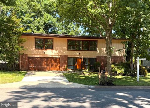 Photo of 15739 Vista Drive, DUMFRIES, VA 22025 (MLS # VAPW2120122)