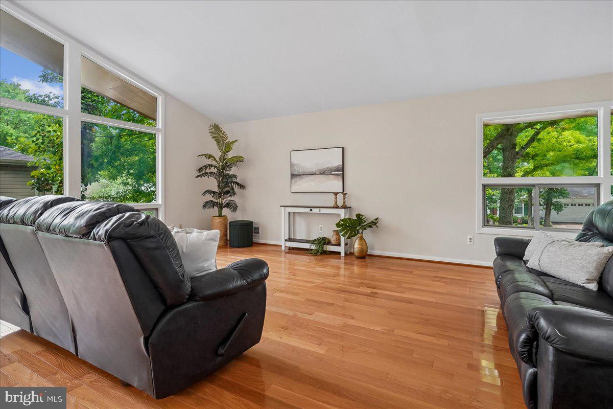 MONTCLAIR - Residential