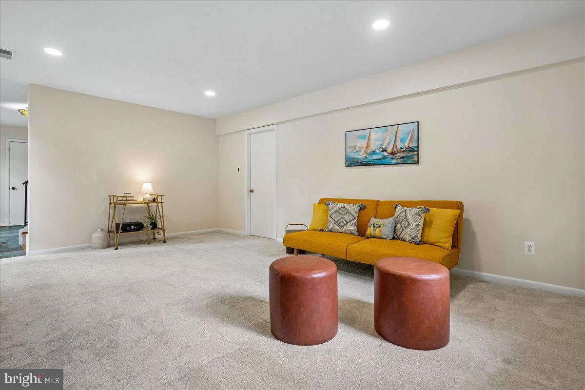 MONTCLAIR - Residential
