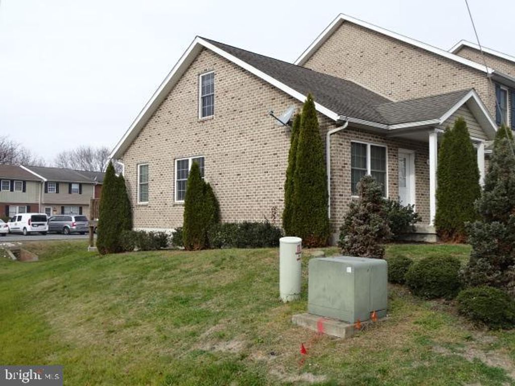 Photo of 107 Meadowcreek Dr S #1, CHAMBERSBURG, PA 17202 (MLS # PAFL2031806)