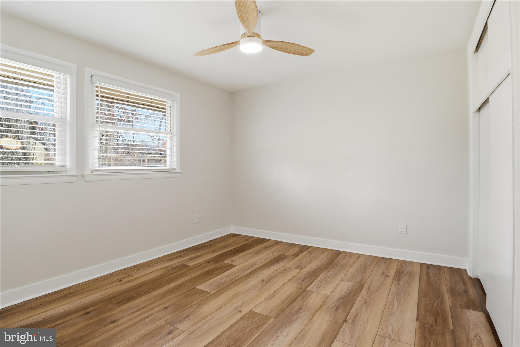 COUNTRY CLUB MANOR - Residential