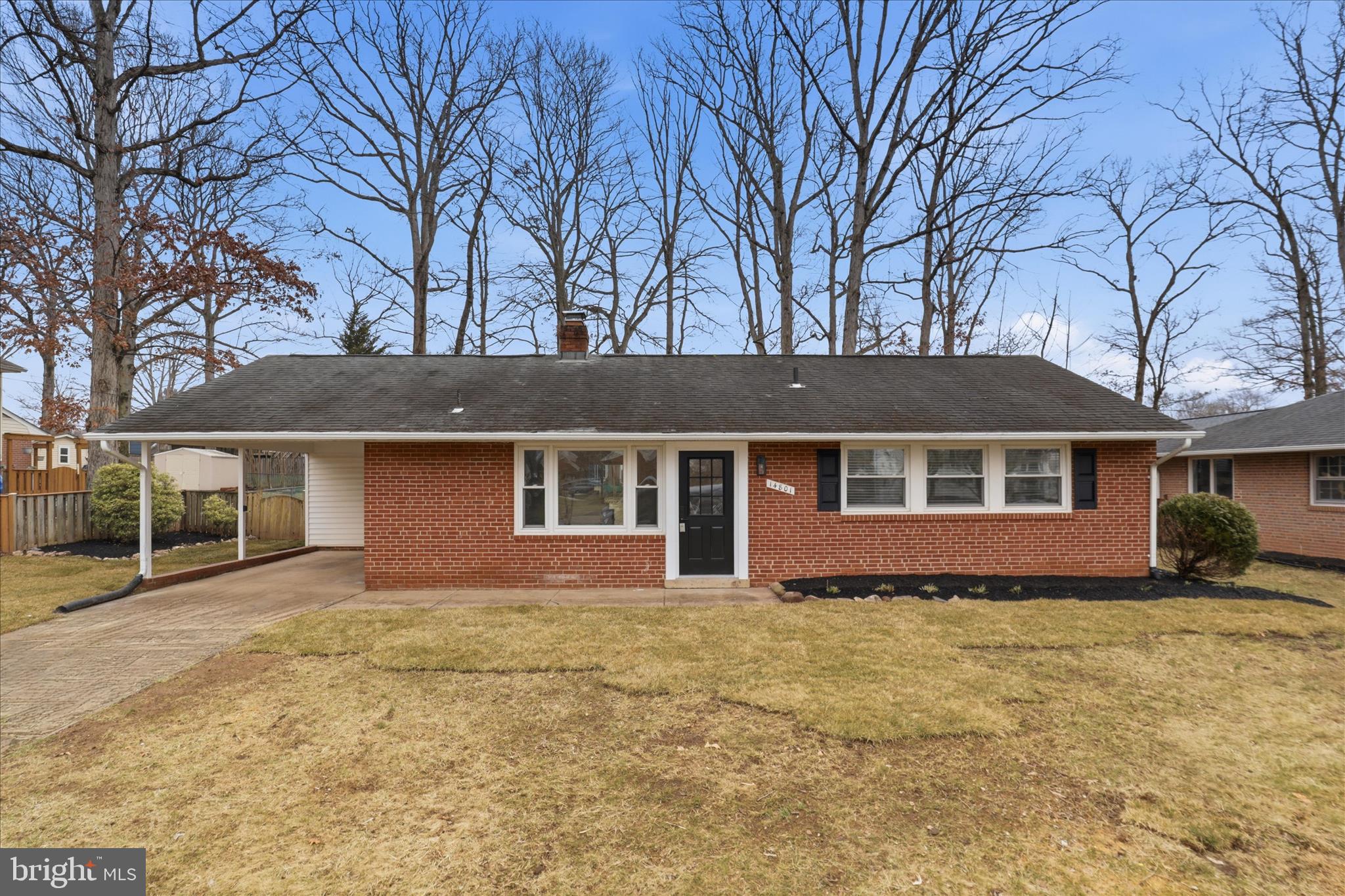 COUNTRY CLUB MANOR - Residential