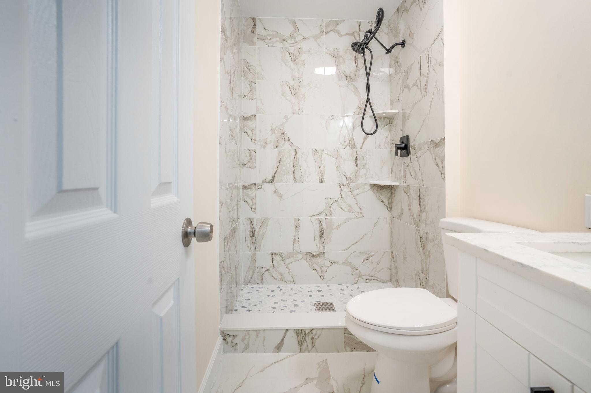 KINGS POINT - Residential Lease