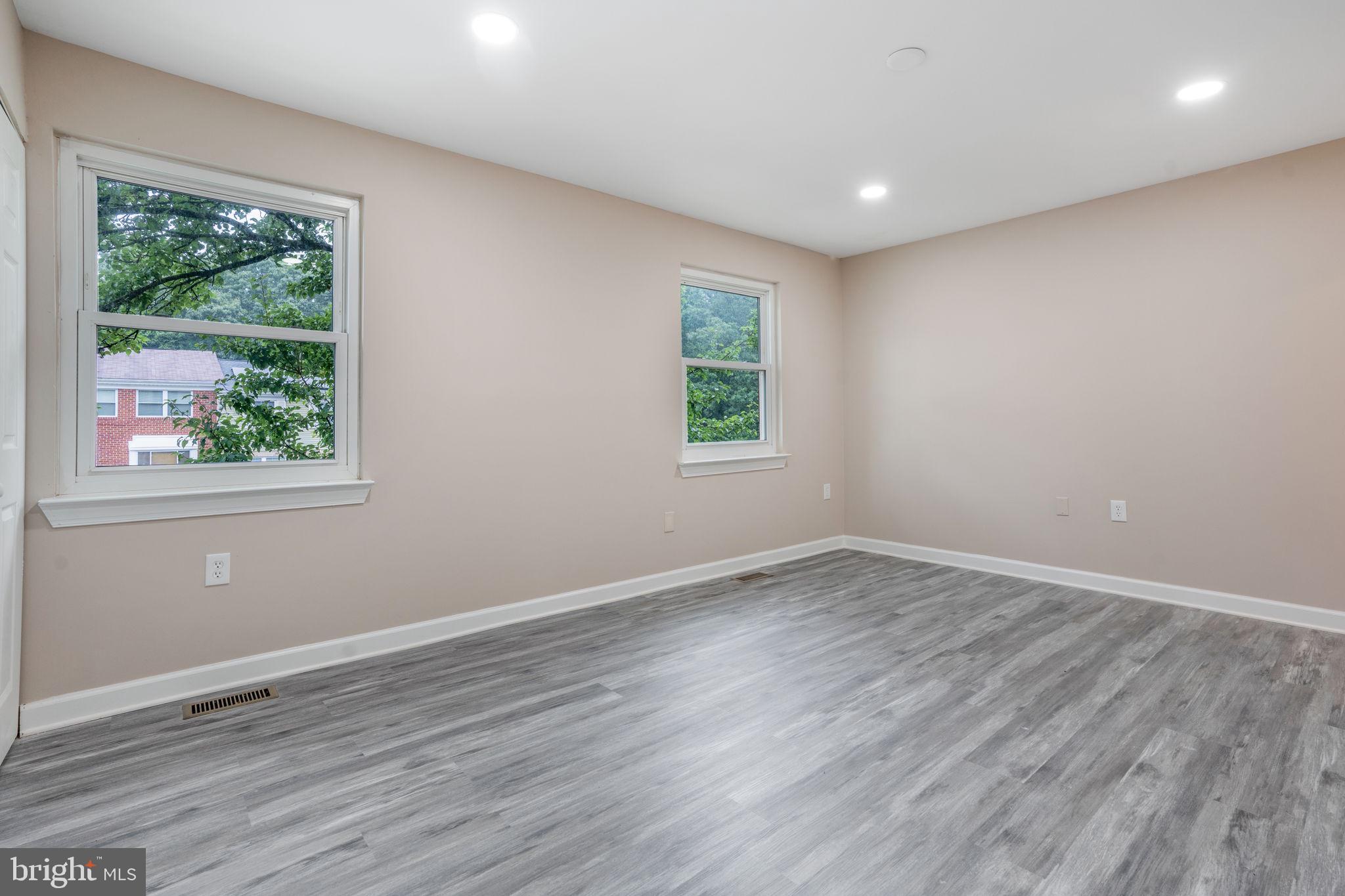 KINGS POINT - Residential Lease