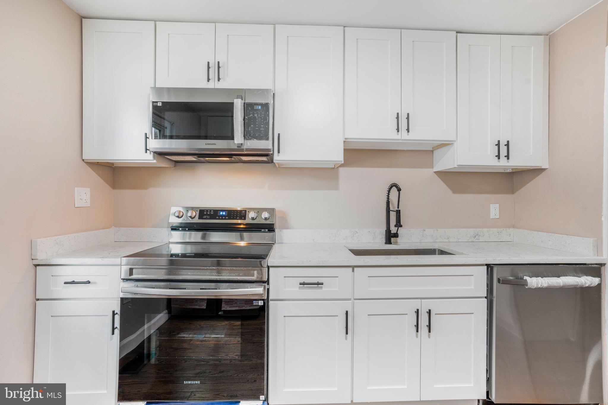 KINGS POINT - Residential Lease