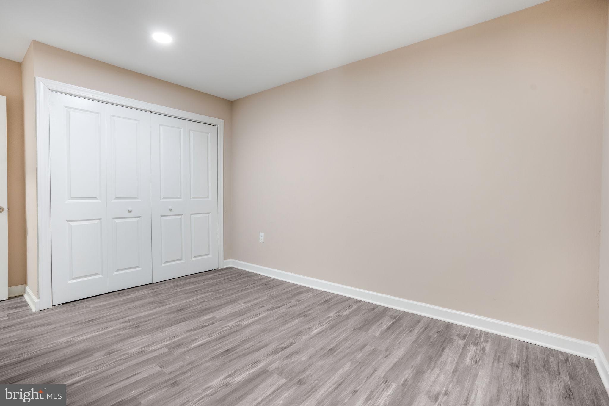 KINGS POINT - Residential Lease