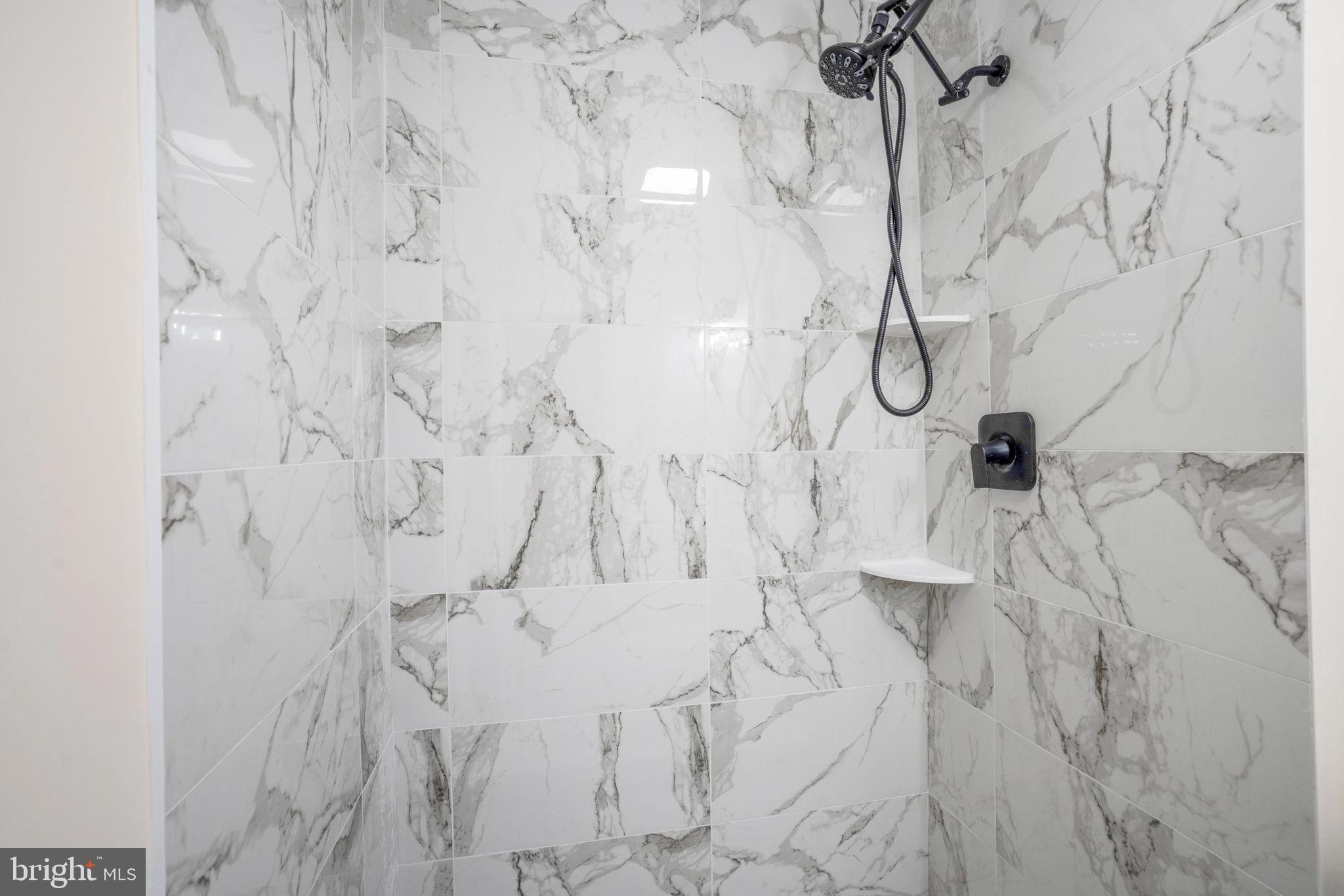 KINGS POINT - Residential Lease