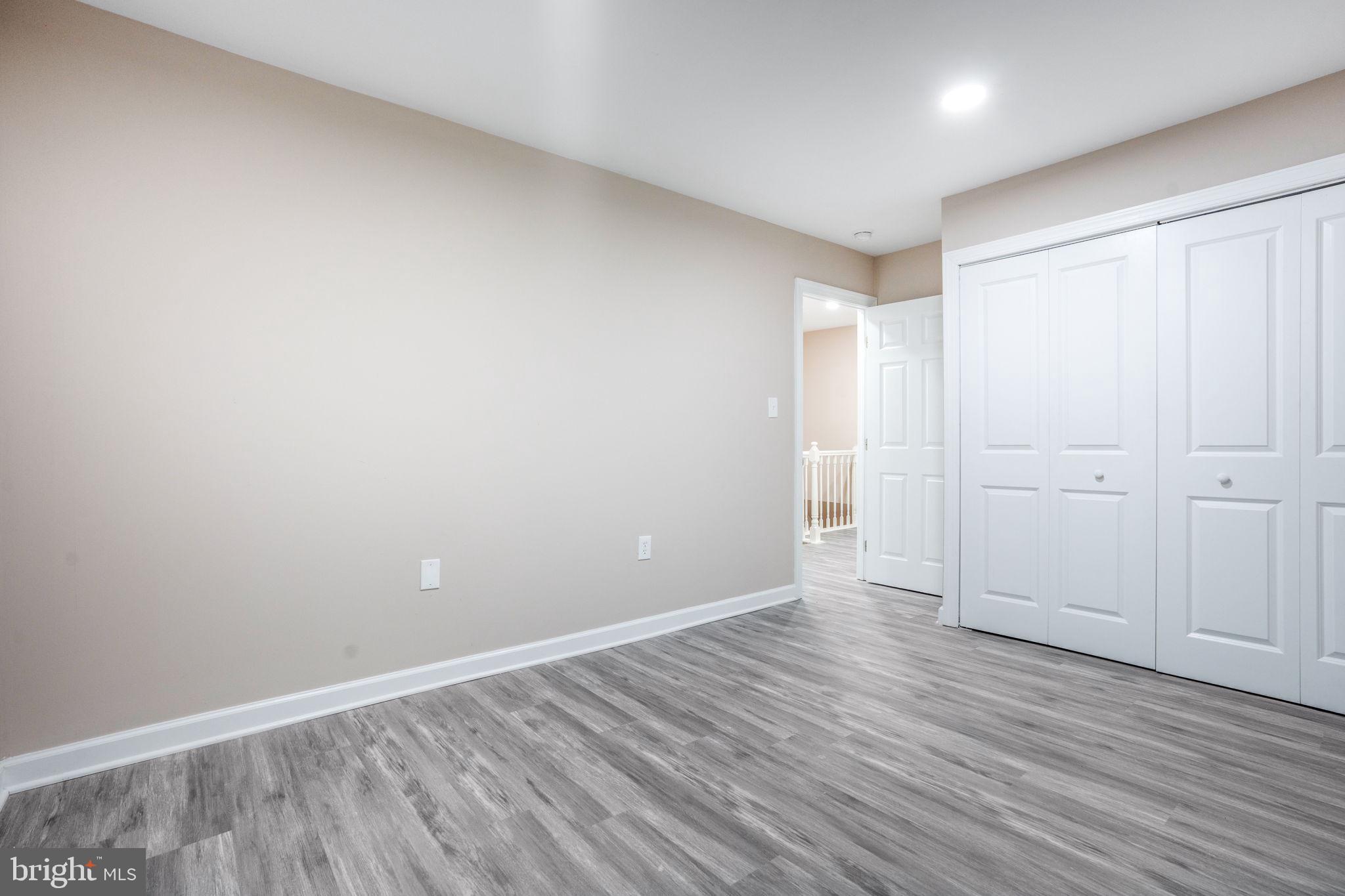 KINGS POINT - Residential Lease