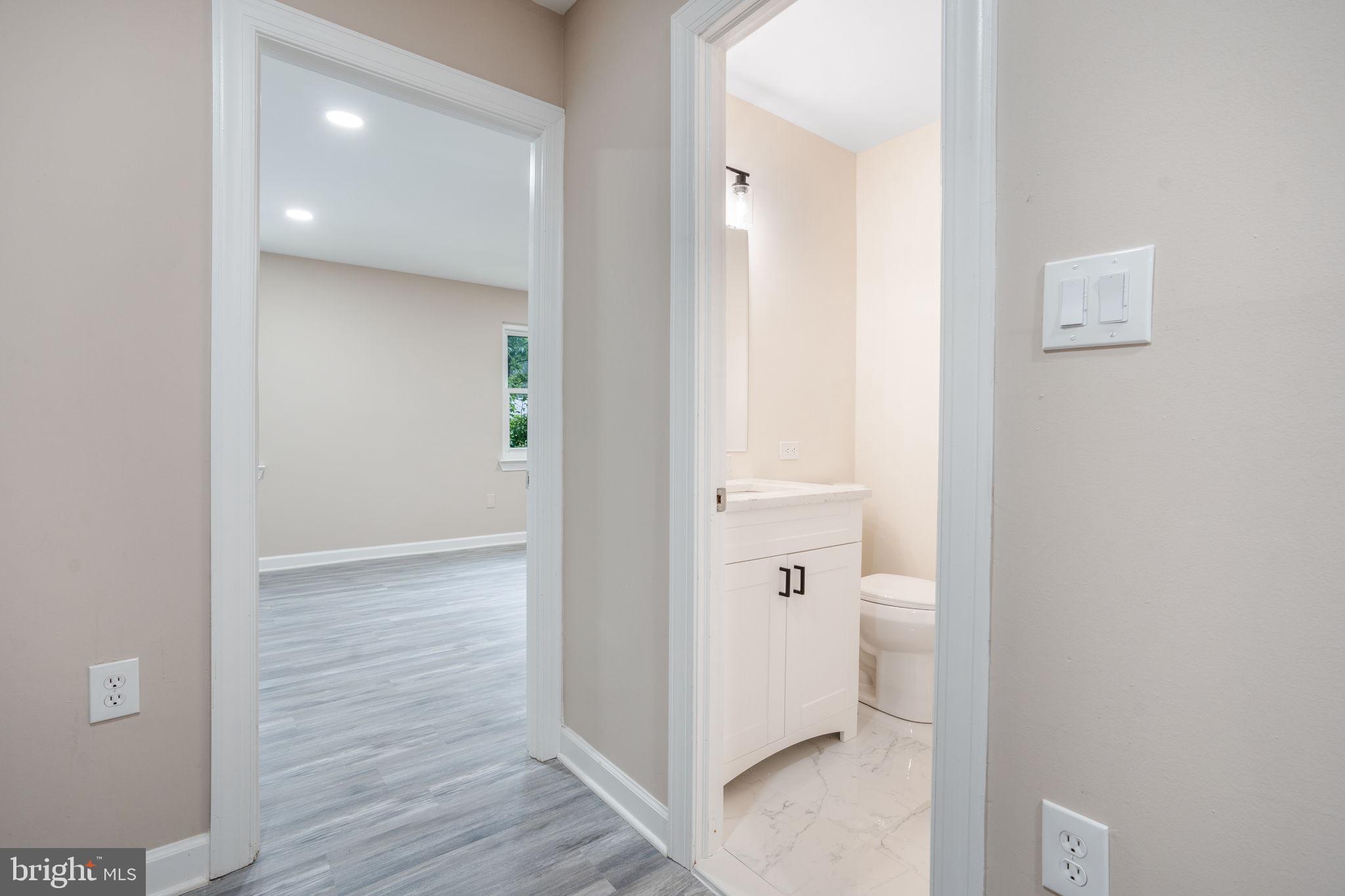 KINGS POINT - Residential Lease