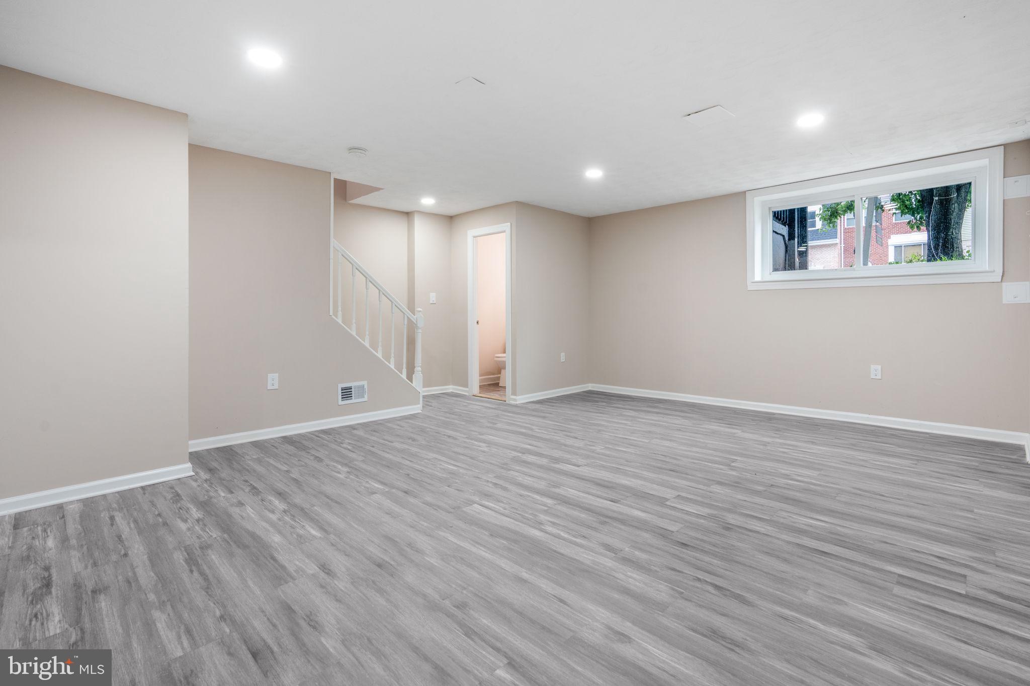 KINGS POINT - Residential Lease