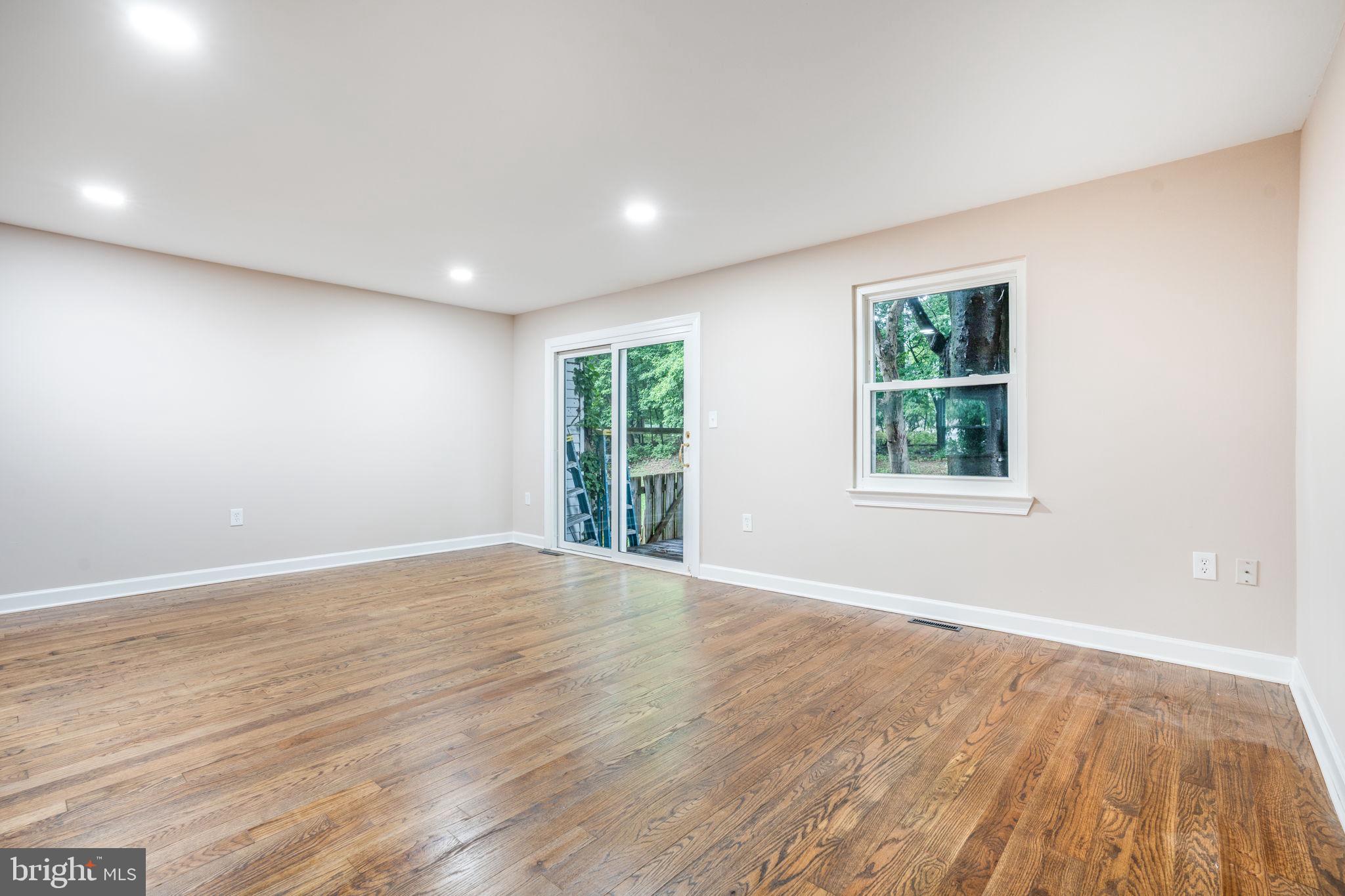 KINGS POINT - Residential Lease