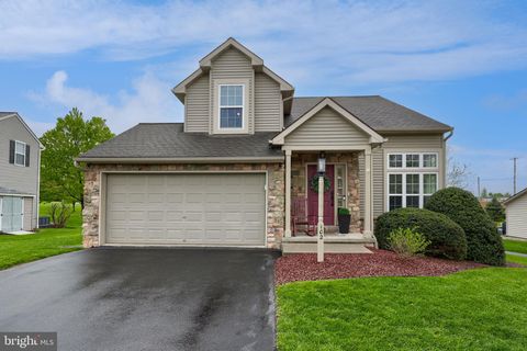 Homes For Sale - 102 Bloomfield Drive<br/> Lancaster County, EPHRATA, PA 17522