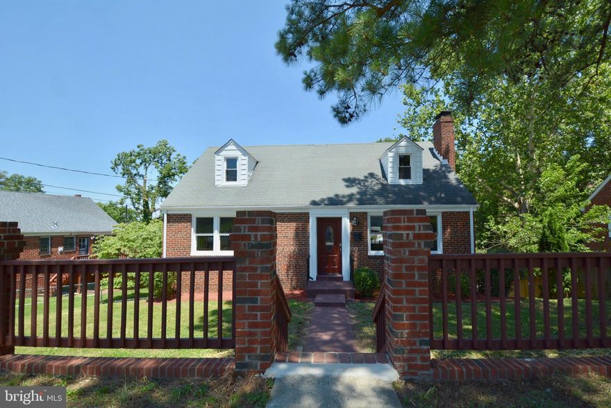 FULLY RENOVATED HOME NEAR NATIONAL HARBOR! 6 bedrooms and 3 and Half updated bathrooms, Nice deck. Open living room with an attractive fireplace. Gorgeous new kitchen with stainless steel appliances, white countertops, and pleasing backsplash. New paint, hardwood Floor.