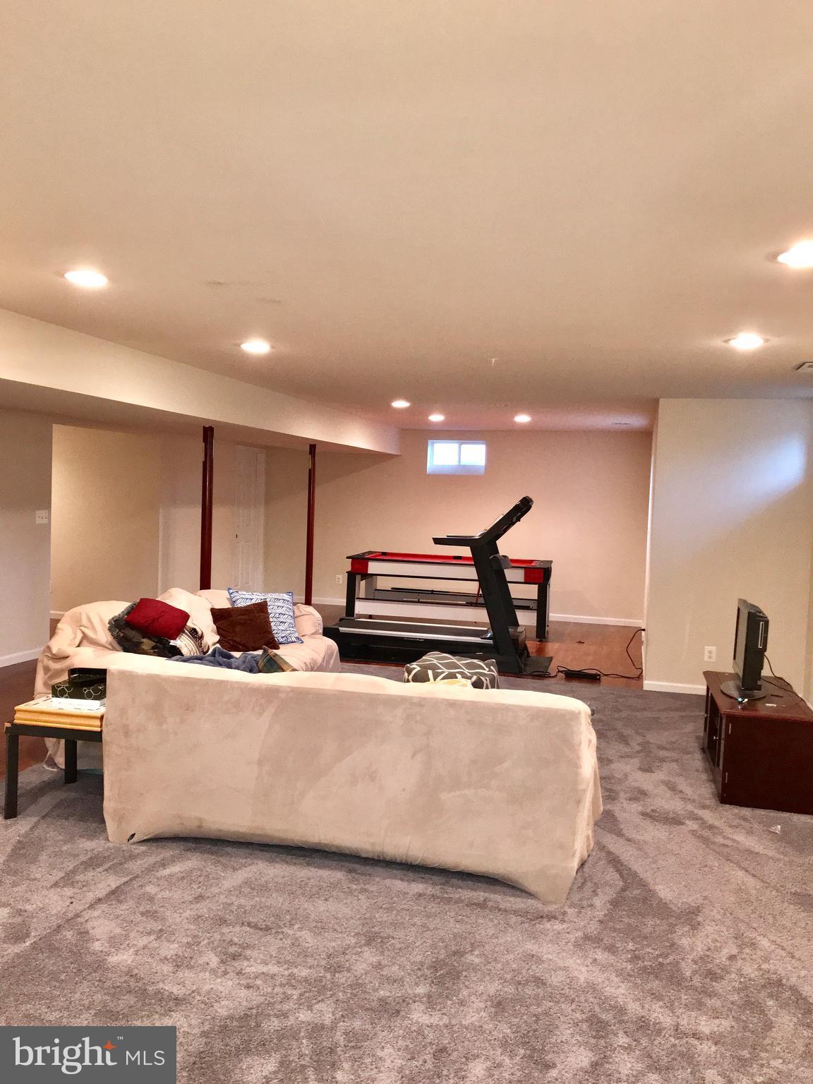 ST CHARLES SUB - GLENEAGLES - Residential Lease