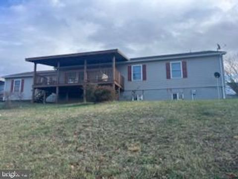 35 WATERSTONE LANE BERKELEY SPRINGS WV 25411