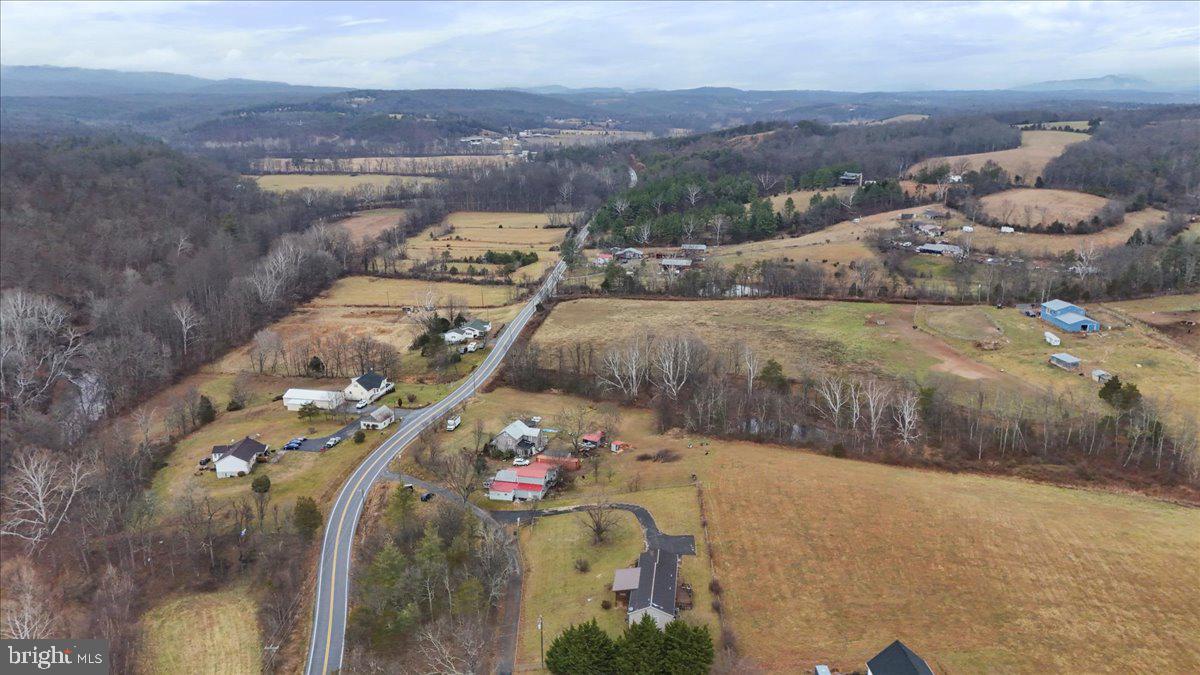 WATERSTONE FIELDS - Residential