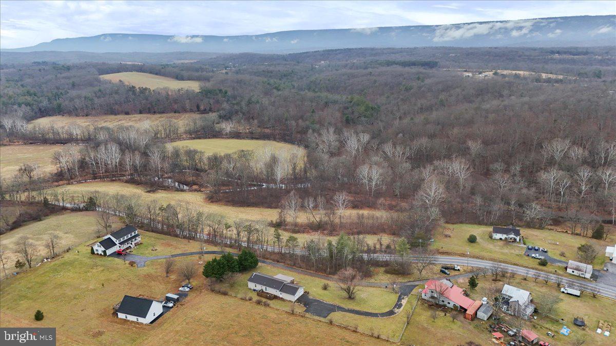 WATERSTONE FIELDS - Residential