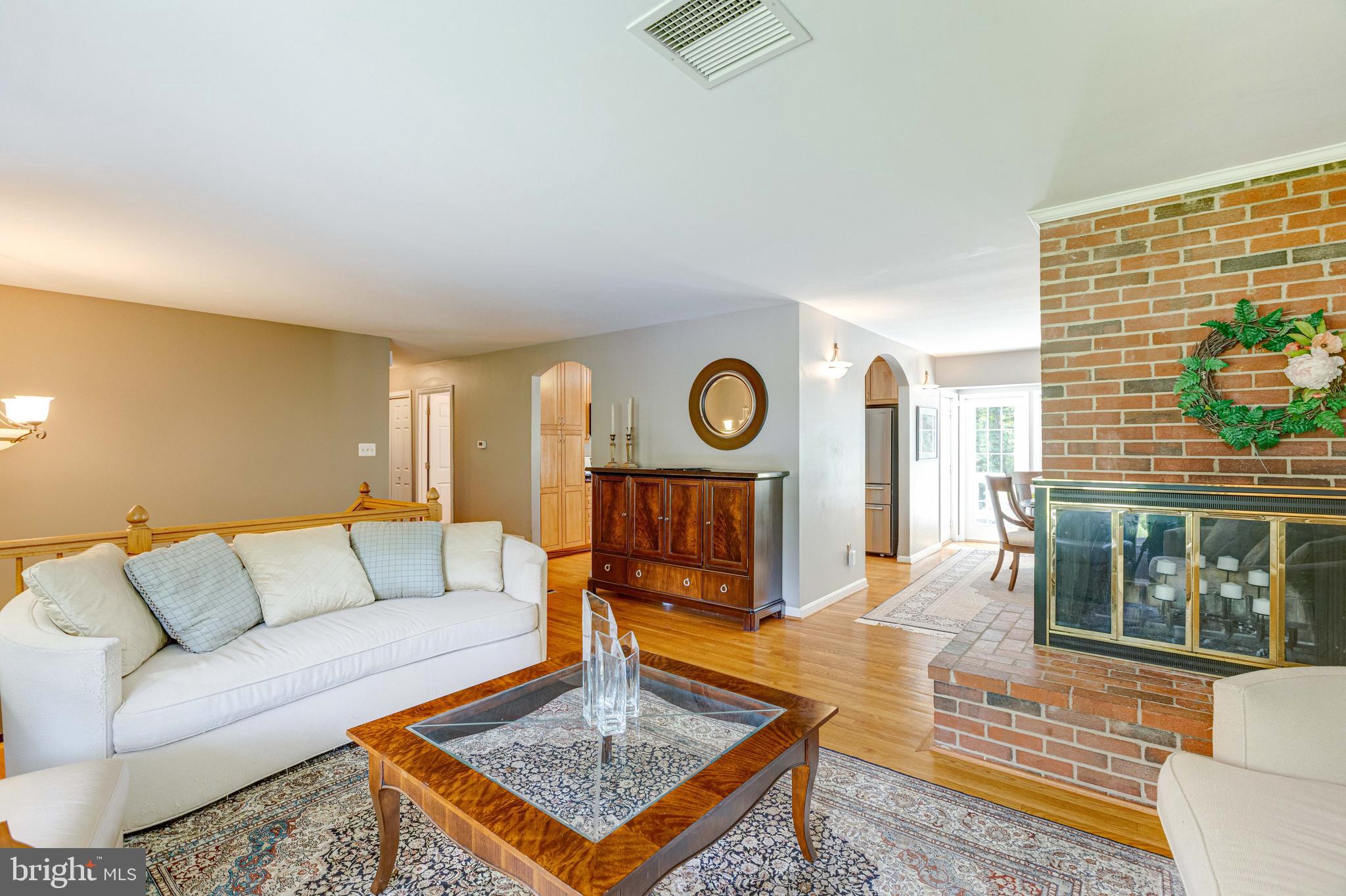 RESTON - Residential