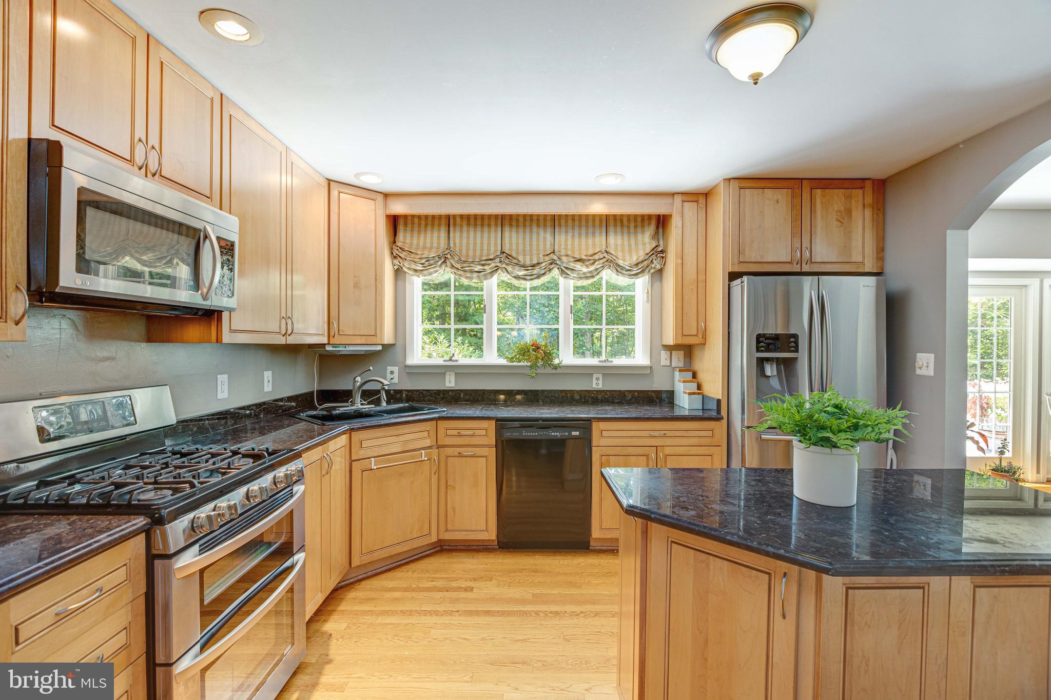 RESTON - Residential