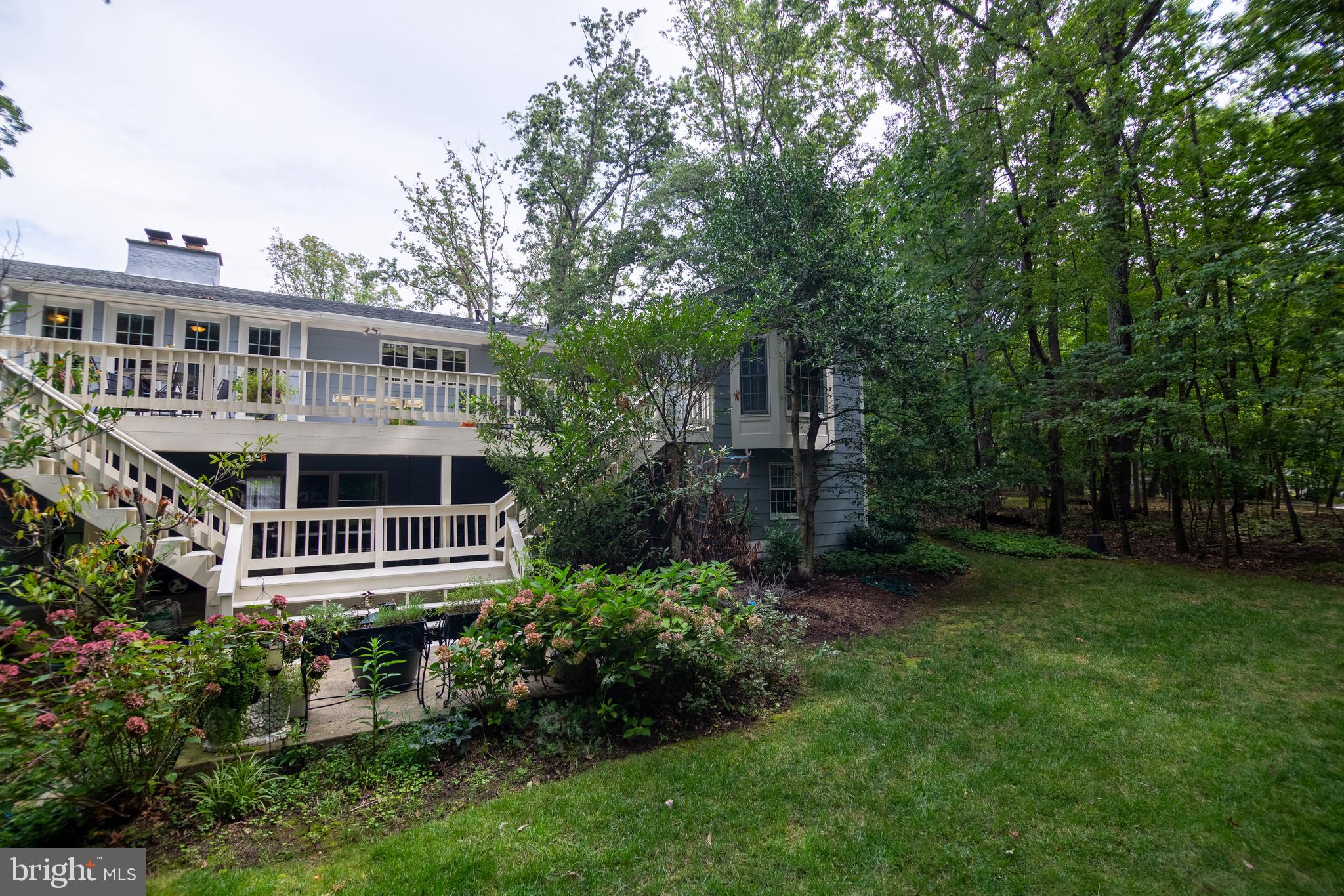 RESTON - Residential