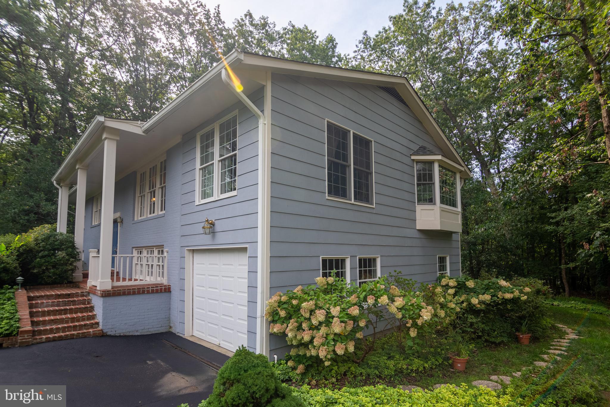 RESTON - Residential