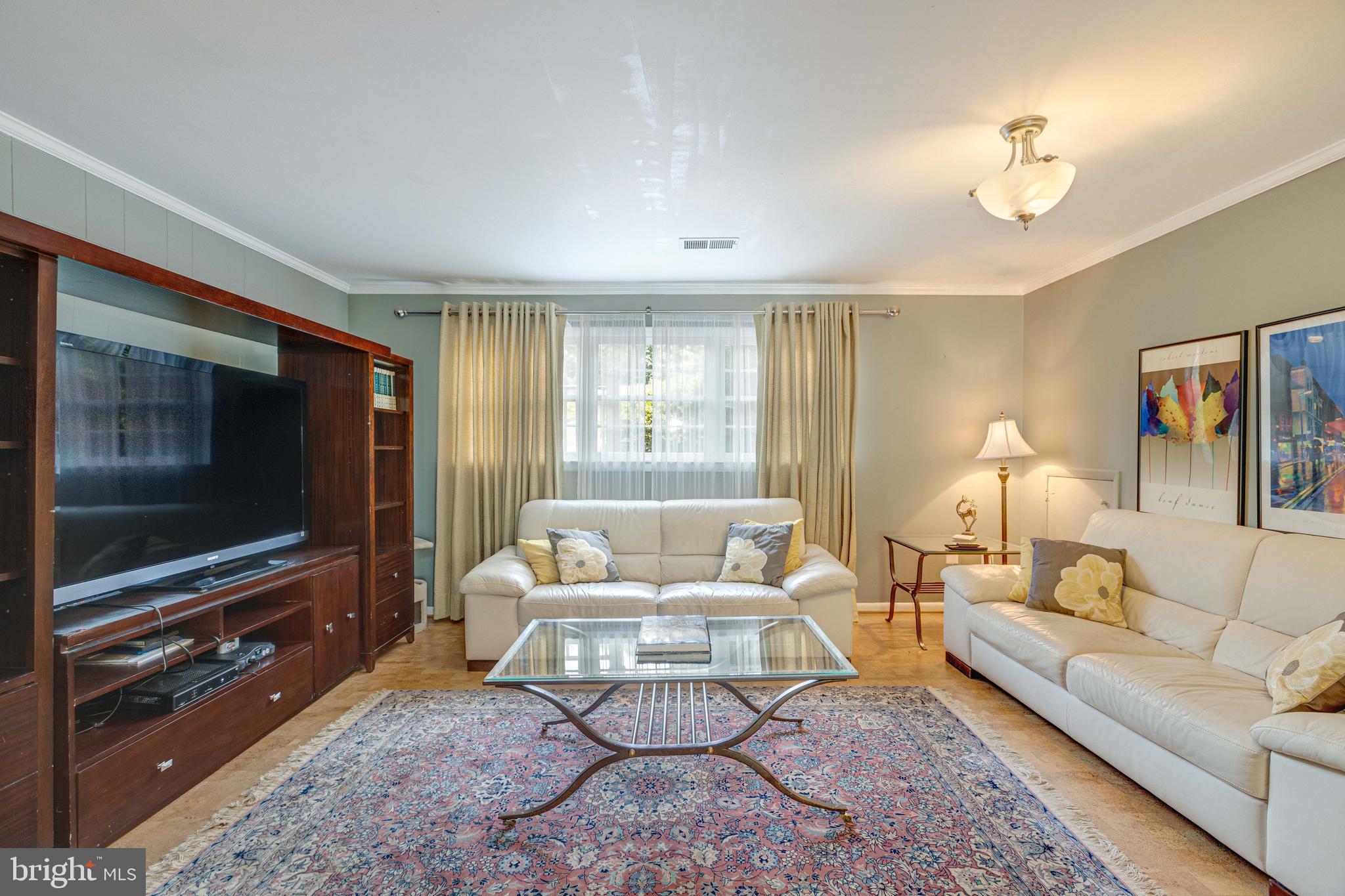 RESTON - Residential