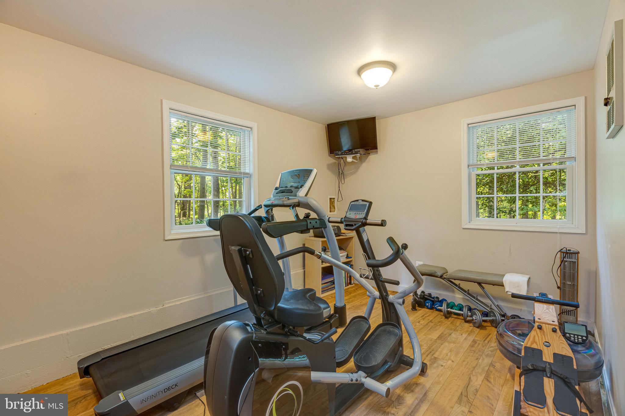 RESTON - Residential