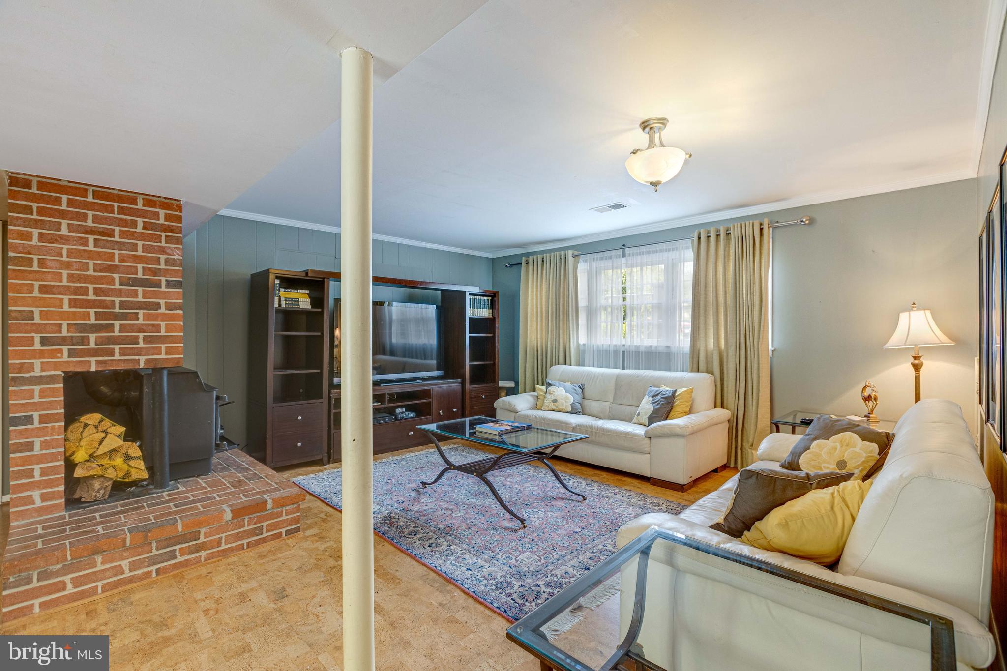 RESTON - Residential