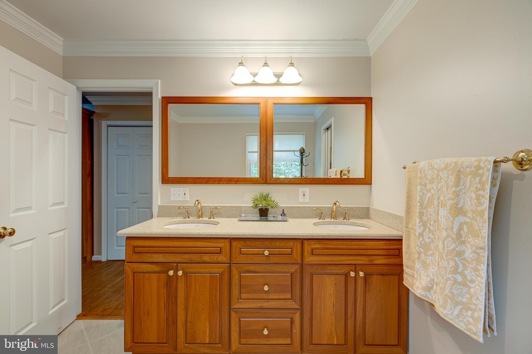 RESTON - Residential