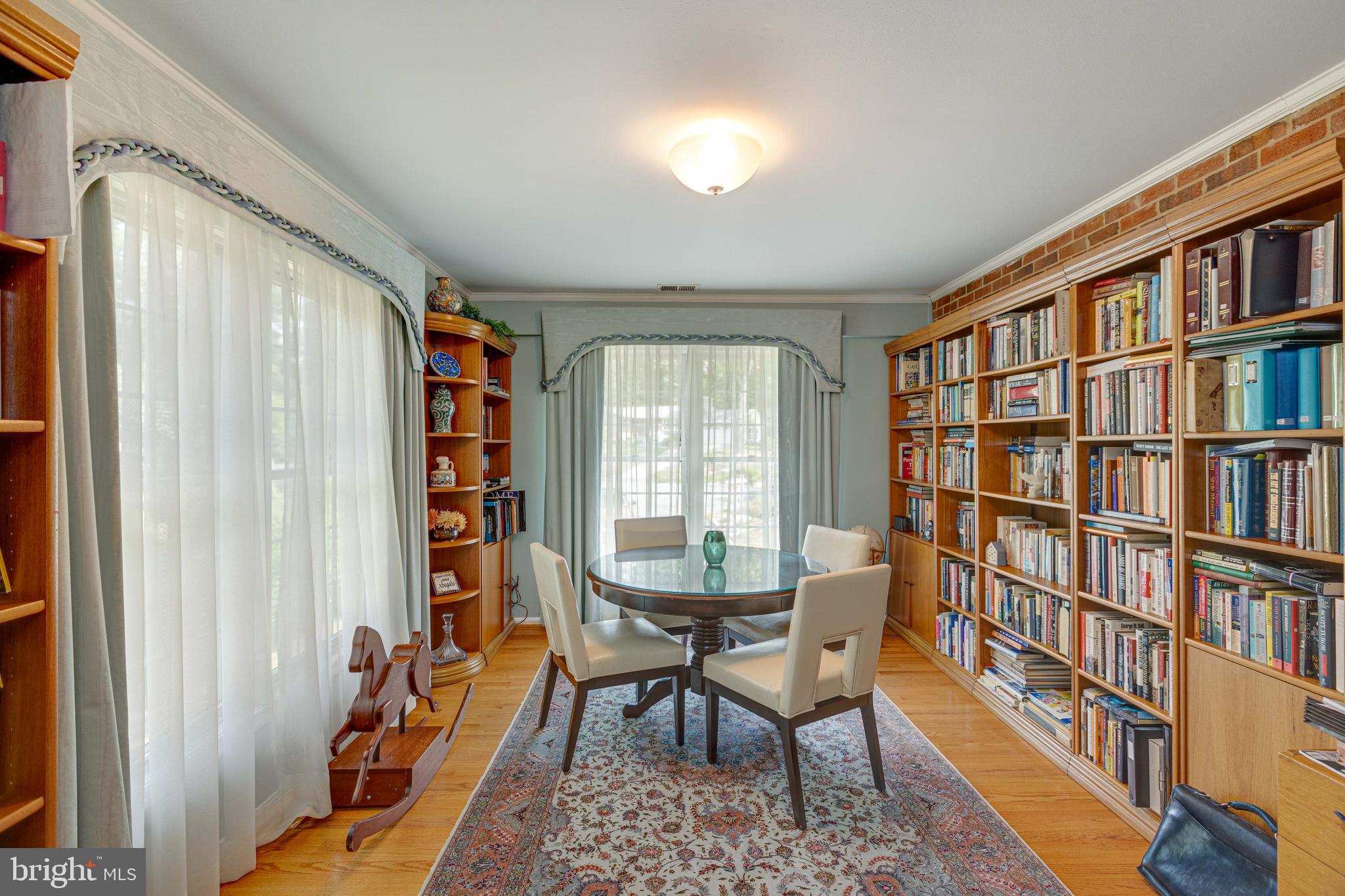 RESTON - Residential