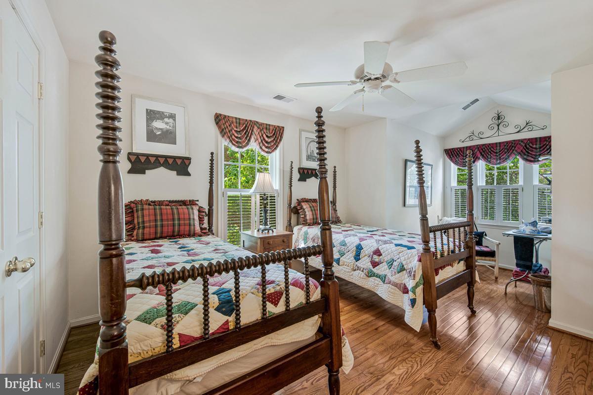 SILVER SPRING - Residential