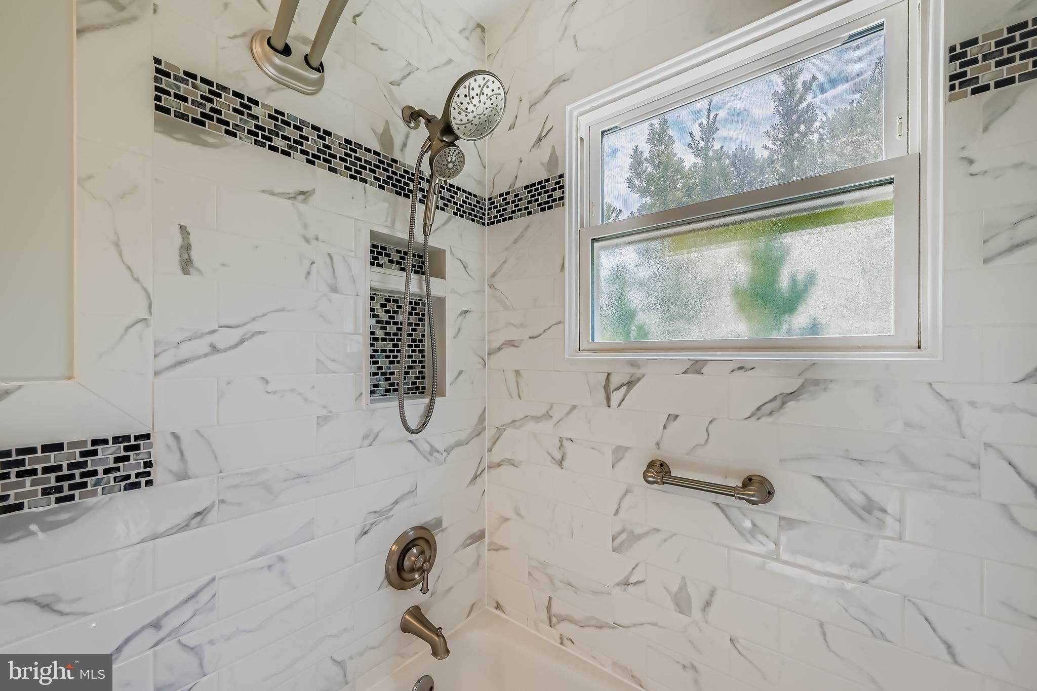 SUBURBIA - Residential