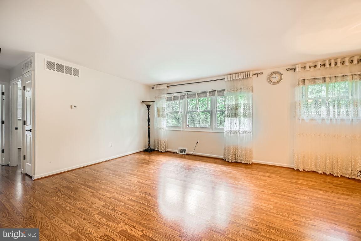 231 CANDYTUFT ROAD