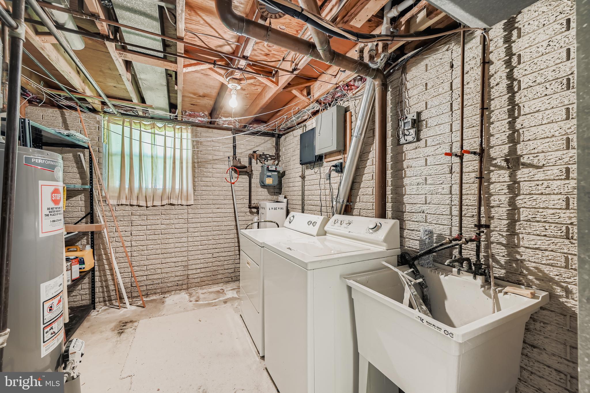 SUBURBIA - Residential