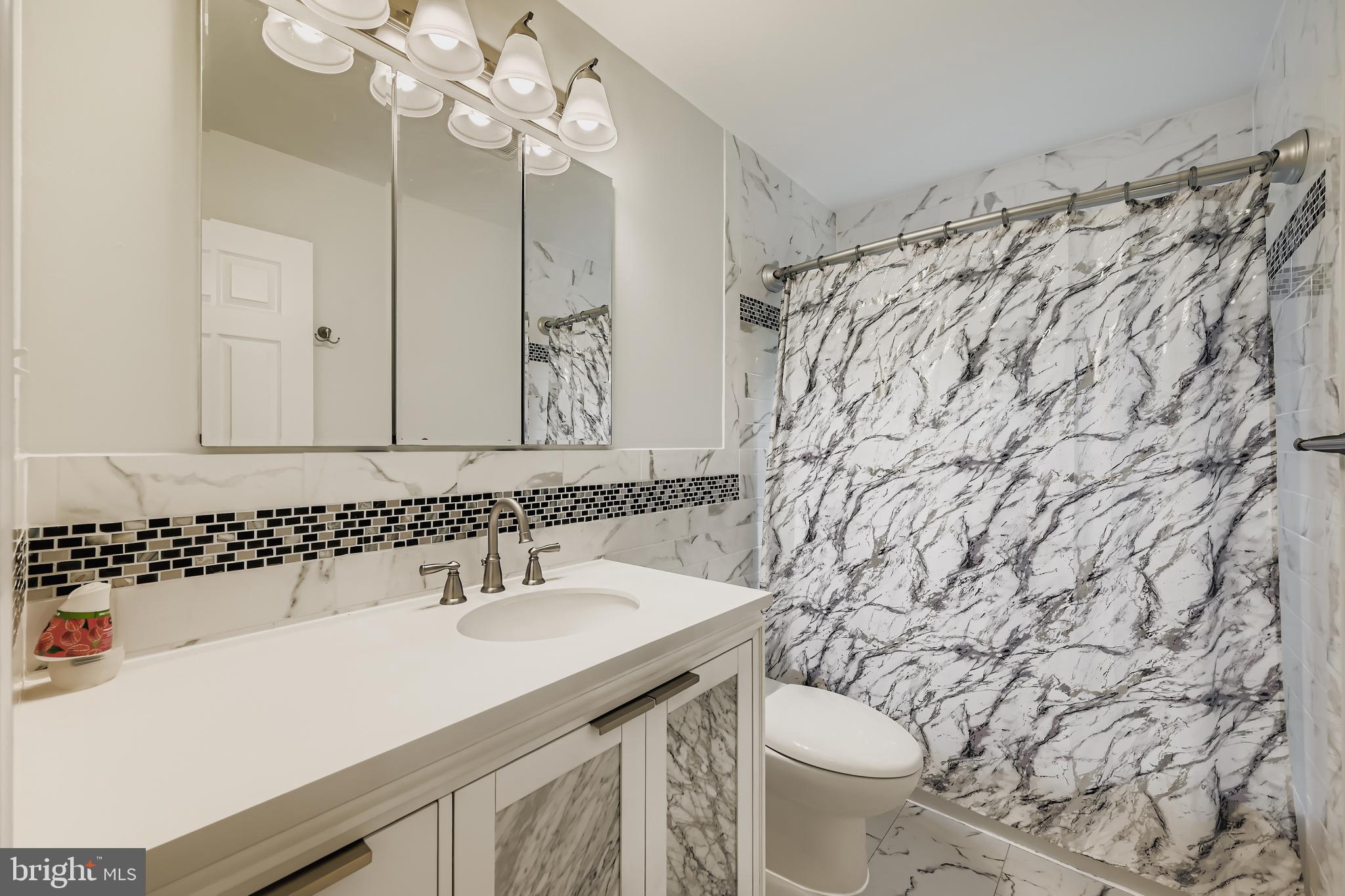 SUBURBIA - Residential