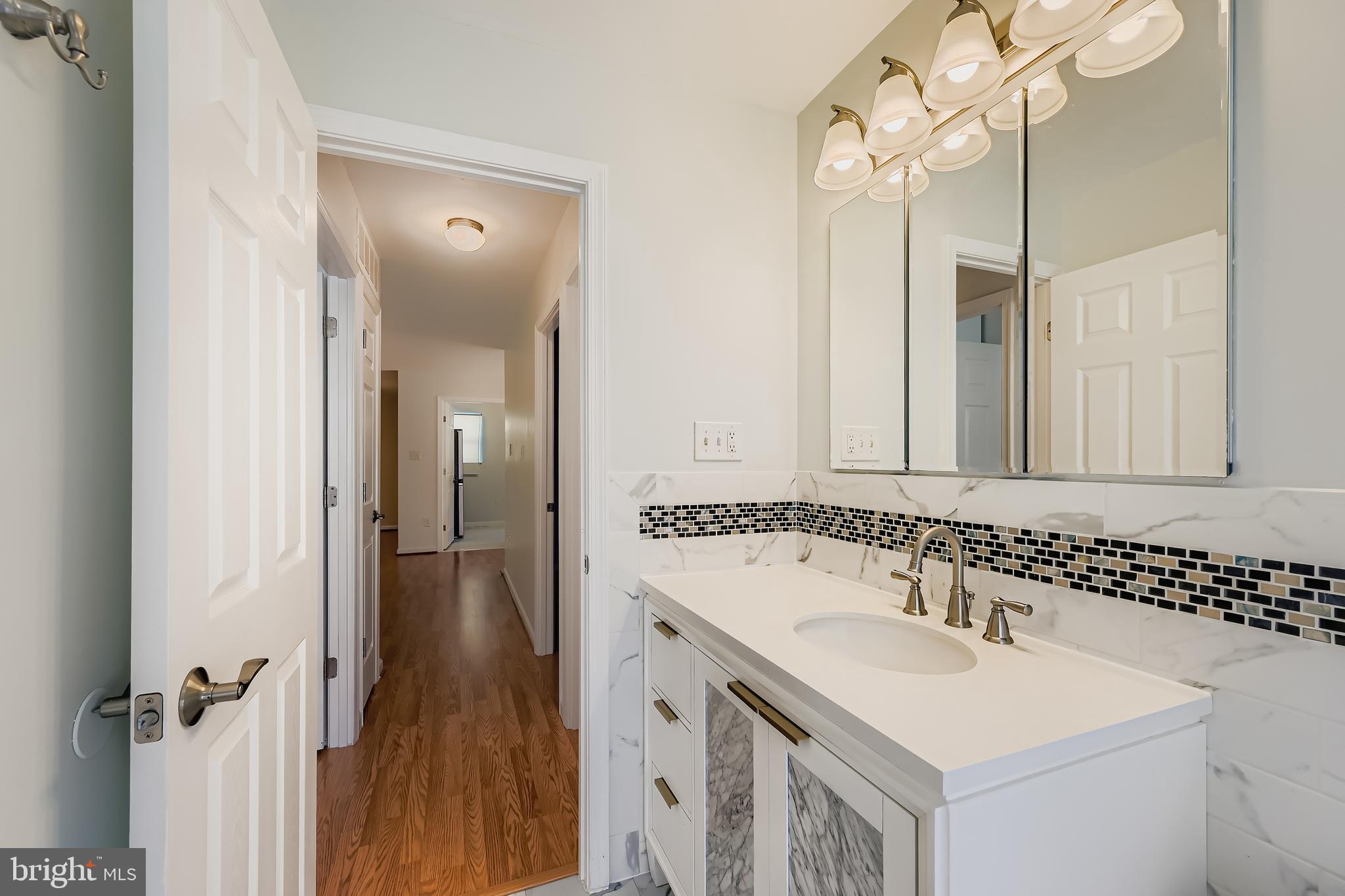 SUBURBIA - Residential