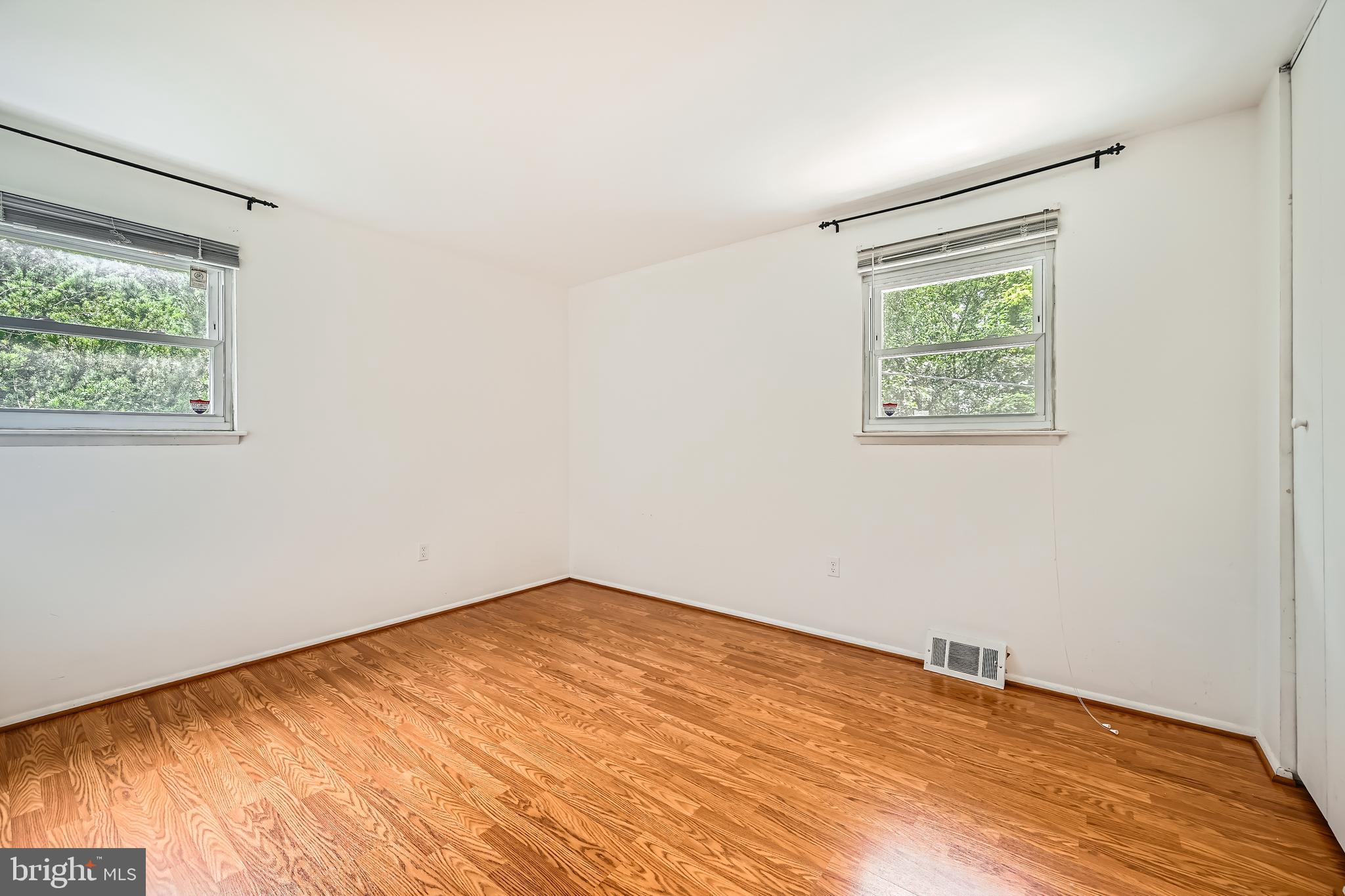 SUBURBIA - Residential